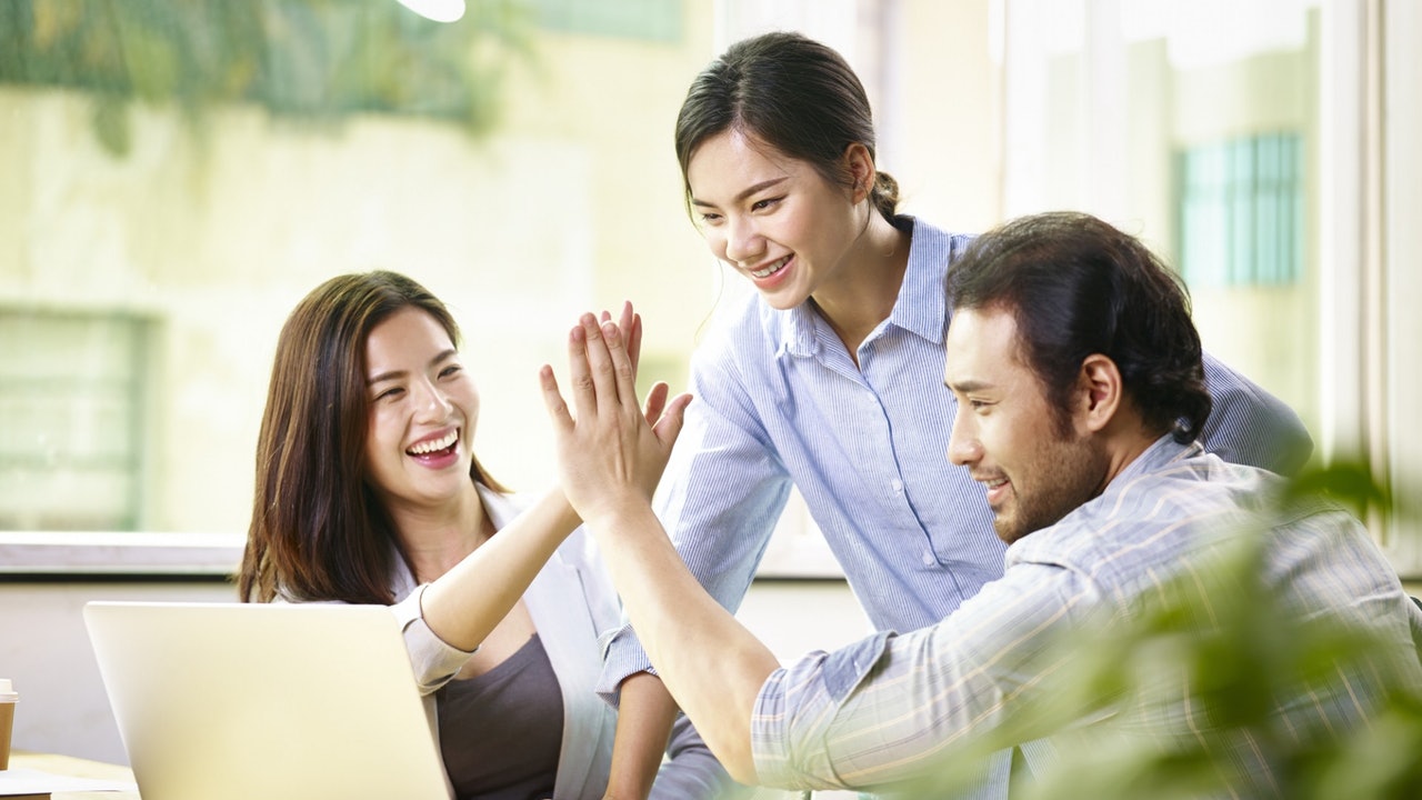 How to Network Effectively in the Workplace: Building Your Network from Scratchlo0lyko65e