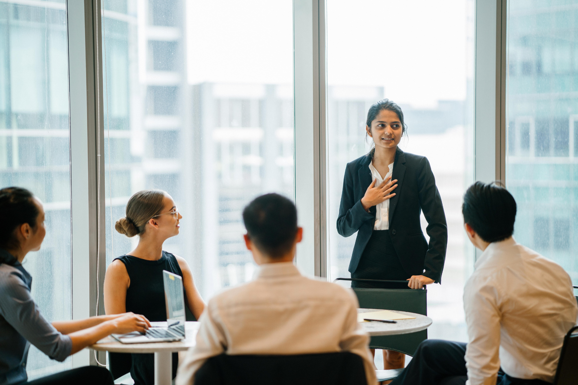 From Data to Decision: Using Storytelling to Drive Workplace Influence9zpvjfeeez